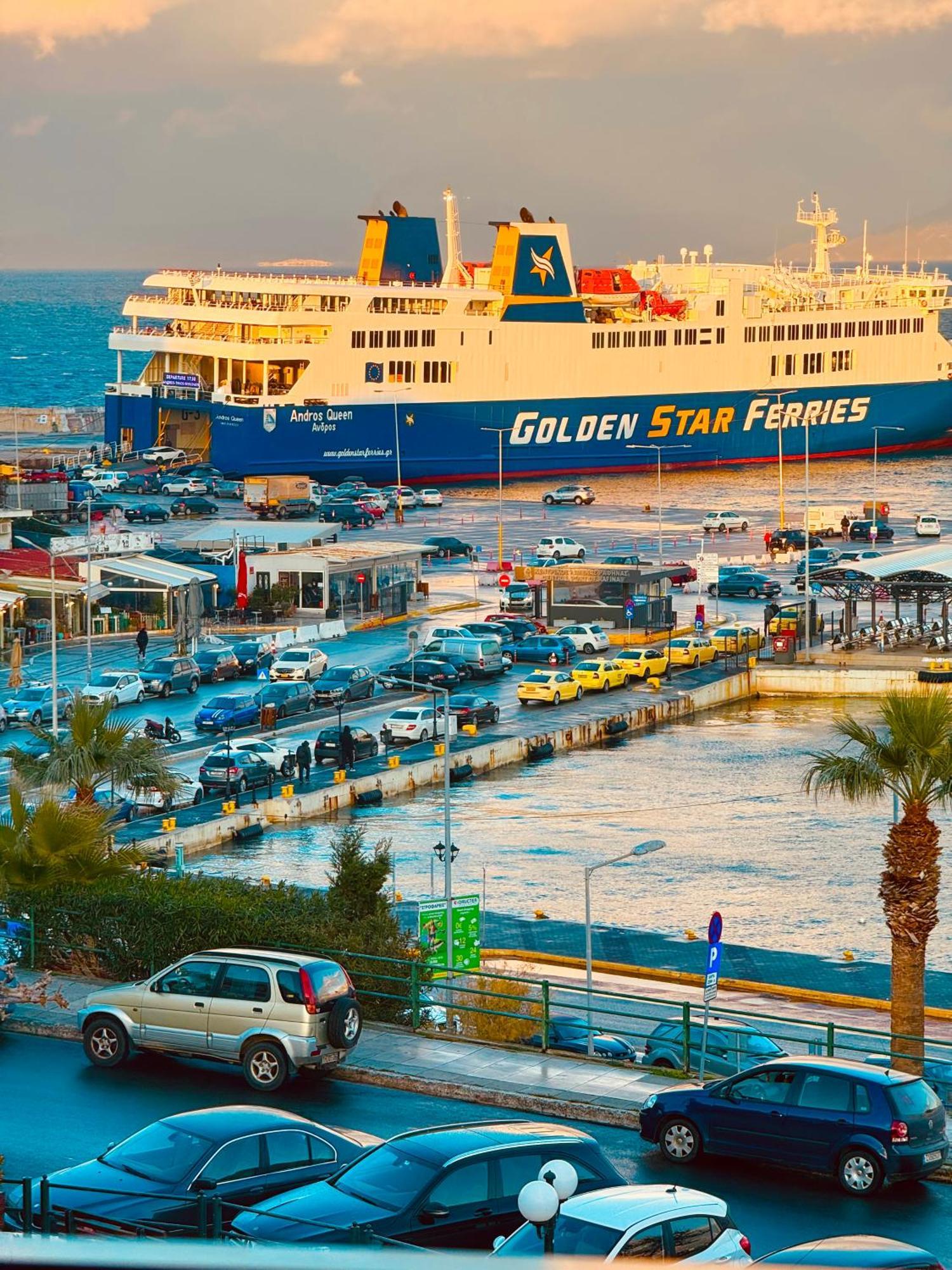 Blue Horizon Gem On The Port Apartment